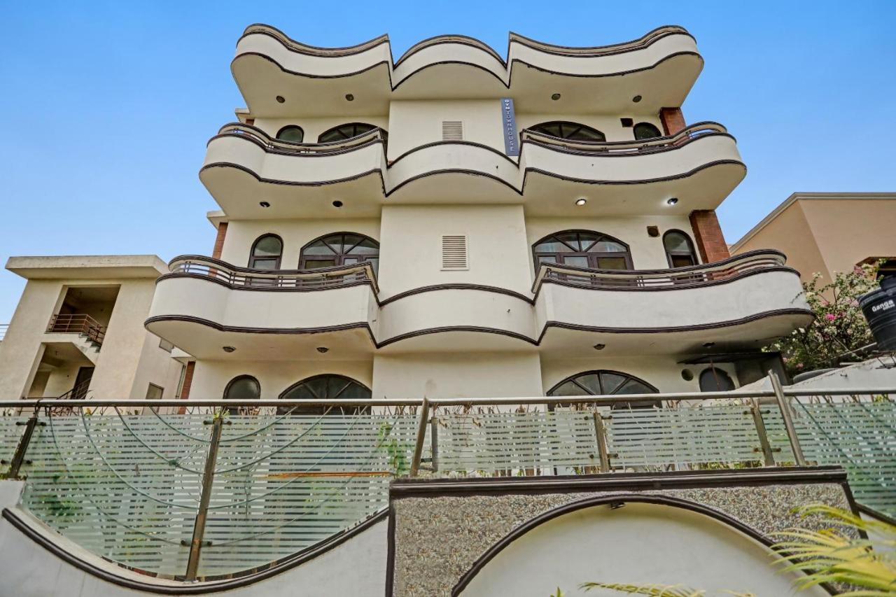 Townhouse The Premier View Near Iskcon Temple Noida Hotel Exterior photo